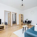 Apartment Near Lazienki Krolewskie W Warszawie By Noclegi Renters