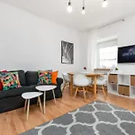 Apartment Chmielna 2 By Your Freedom