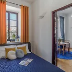 Old Town Home - Premium Apartment