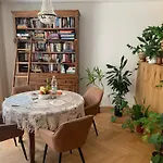Premium Apartment - Metro & Parking