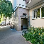 Rakowiecka - Bezplatny Parking - Free Parking - Stacja Metra 500M - Underground Station 500M Better Rental