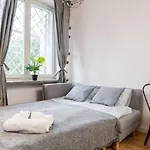 Praline Apartment Malczewskiego