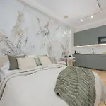 Elegant Apartments Grojecka In Warsaw By Noclegi Renters