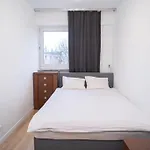 Rooms Near Park Moczydlo Close To Metro