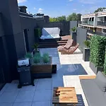 Luxe & Tranquil Gem - Terrace - Jacuzzi - Parking!