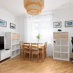Rentplanet - Apartament Sluzew
