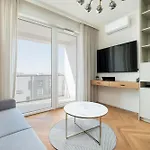 Air Conditioned Apartment In Warsaw With Parking And Bathtub By Noclegi Renters