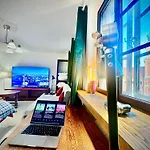 Old Town Best View Wifi 300 Mb/S Huge Screen Netflix Appletv Amazontv