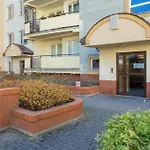 Beautiful Apartment For 6 People With Balcony And Parking In Warsaw By Noclegi Renters