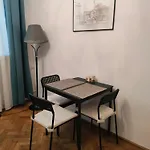 Przytulny apartament przy Barbakanie