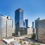 So Chic! 2-Bedroom Urban Suite 900M To Central Station Metro Rondo Onz