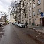 Mokotow Studio - Top Location, Tram&Shops Nearby - By Rentujemy