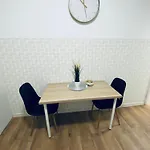 Clicktheflat Wola Apart Rooms
