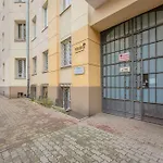 Piekny Jasny Apartament Z Sypialnia I Biurkiem By Noclegi Renters