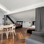 Central Warsaw Apartment - Great Location- Praga Polnoc - 18 People -Marcinkowskiego