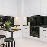 Urban Chic - Mennica Residence - One Bedroom Apartment -Citycenter&140