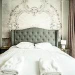 Vipwarsawapartments Amber Mennica Residence
