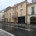 Studio Miodowa
