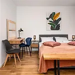 Zlota Apartments City Centre By Sun & Snow