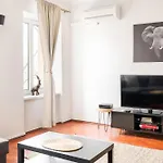 Emilii Plater City Center Apartment
