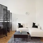 Saxon Garden Prestige Studio