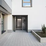 Aleja Krakowska Stylish Apartment