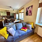 Studio Entire Apartmant