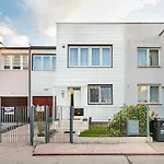 Metro Zacisze Fausta House With Garden