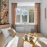 Warsaw - Workspace & Park Nearby - By Rentujemy