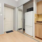 Sunny Studio Lwowska Street Metro By Noclegi Renters