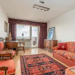 Broniewskiego Apartment