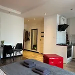 Apartament Centrum Chmielna 73C