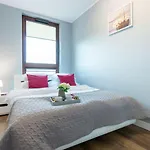 P&O Apartments Expo XXI - At 12B Ordona Street