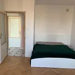Dog Of Warsaw Apartment Odolanska