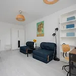 Bright Apartments Close To City Centre By Noclegi Renters