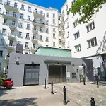 Bright Apartment Hoza