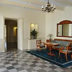 Hotel \