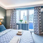 Gold Apartment Zlota - Palace Of Culture View- Netflix