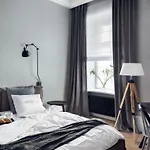 P&O Apartments Loft Center