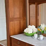 4Th Floor Bed And Breakfast