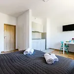 Art Apartments