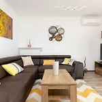 Warsaw Airport 3-Bedroom Apartment