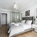 Naviflat - West Side Apartment