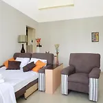 Magnetic Apartment Mehoffera