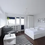 Elegant Apartment Warsaw View