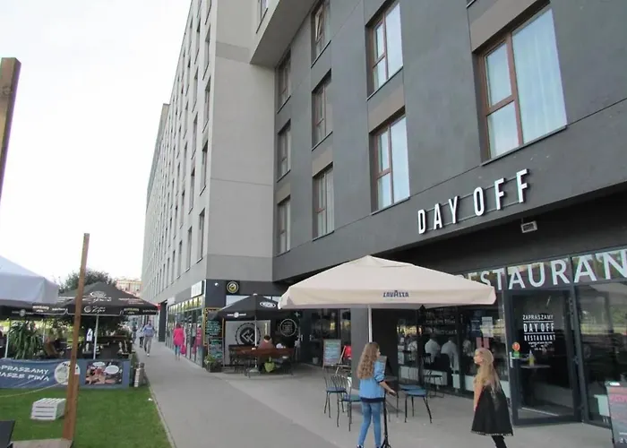 Apartament W Warszawie Dedykowany Parking Podziemny W Cenie, Wifi, Blisko Centrum New Apartment In Warsaw Finished To A High Specification Fitted Out To A High Standard On The 7Th Floor, Wifi, Underground Parking Price Included
