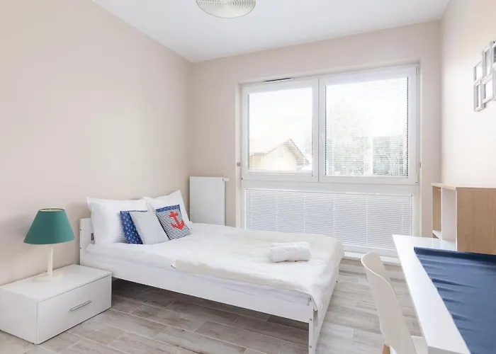 Metro Wilanowska Comfortable Apartment