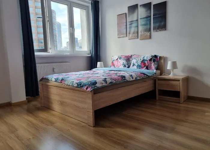 Warsaw Strict Center, Wifi, Next To Central Railway Station, Zlote Tarasy, Pkin, Warszawa Scisle Centrum