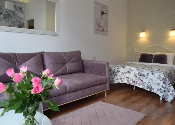 Be My Guest - Krucza Elegant Apartment - Rondo De Gaulle\'A Center Of Warsaw Metro Wi-Fi Breakfast
