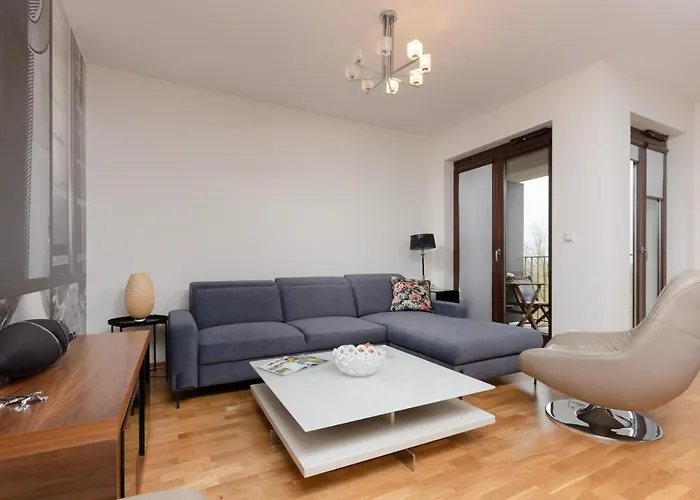 Warsaw Srodmiescie Apartment With Balcony By Noclegi Renters